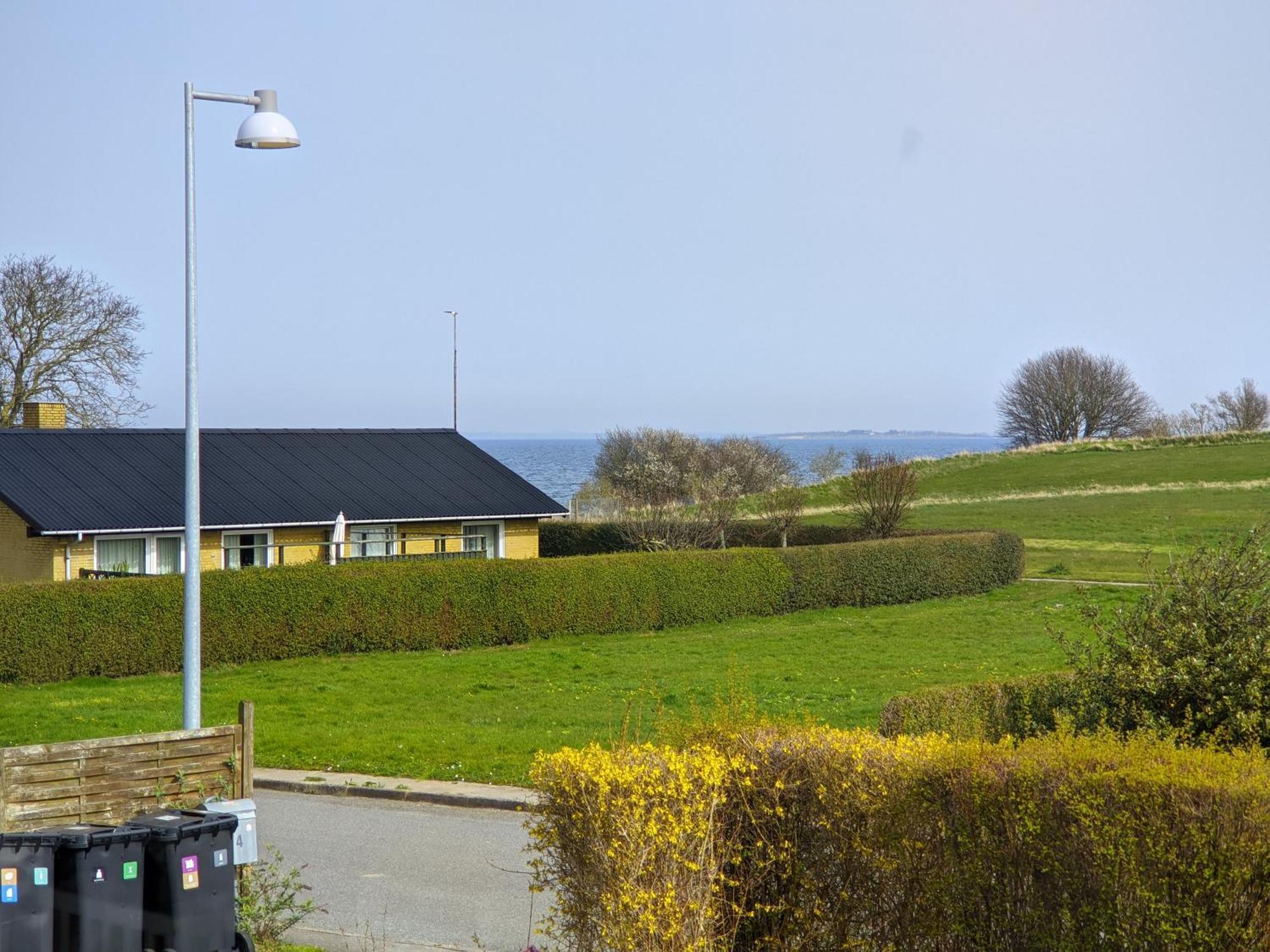 Sommerhus Ved Strand Og Lystbadhavn Soby - Aero Kültér fotó